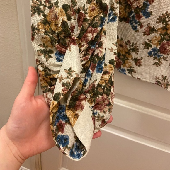 Floral Blouse | Pleione - Picture 4 of 5